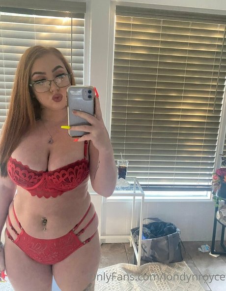 hottest midget onlyfans top images