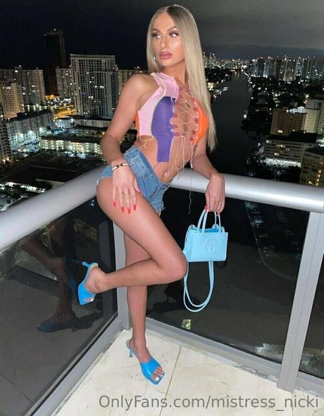 mistress nicki star high quality pic