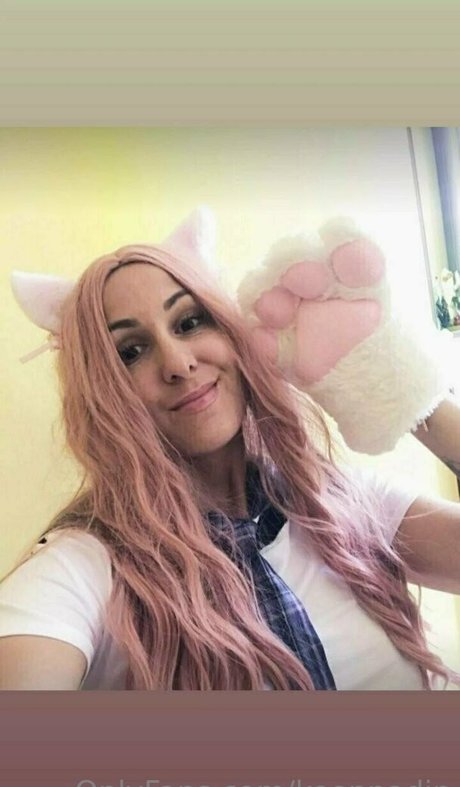 keennadin pretty pornstar gallery