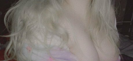 minoumi model top photo