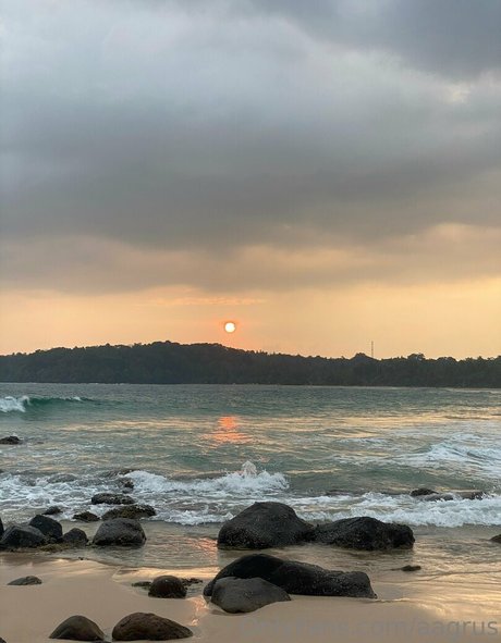 Aagrus naked pornstar picture