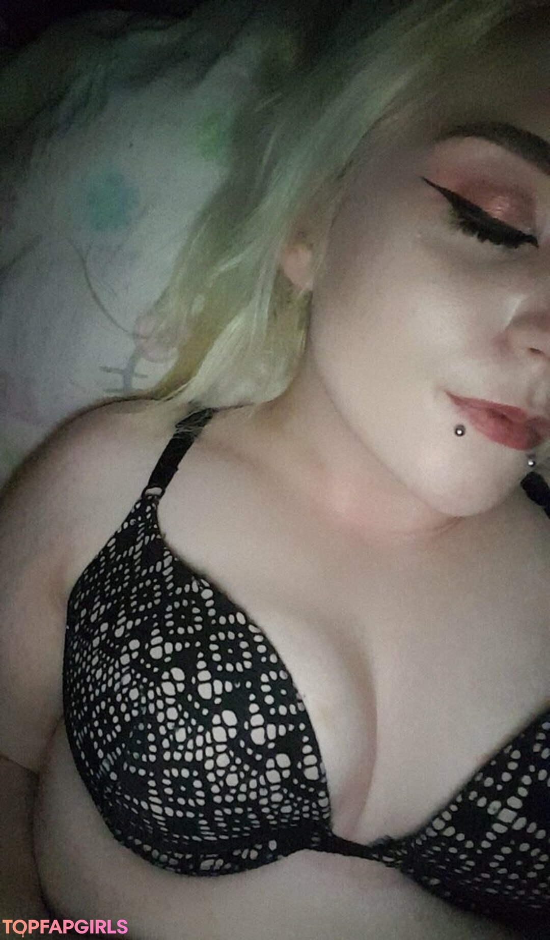 big tits cougar onlyfans nude picture