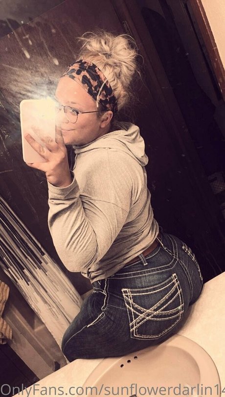 sunflowerdarlin14 star naked pictures