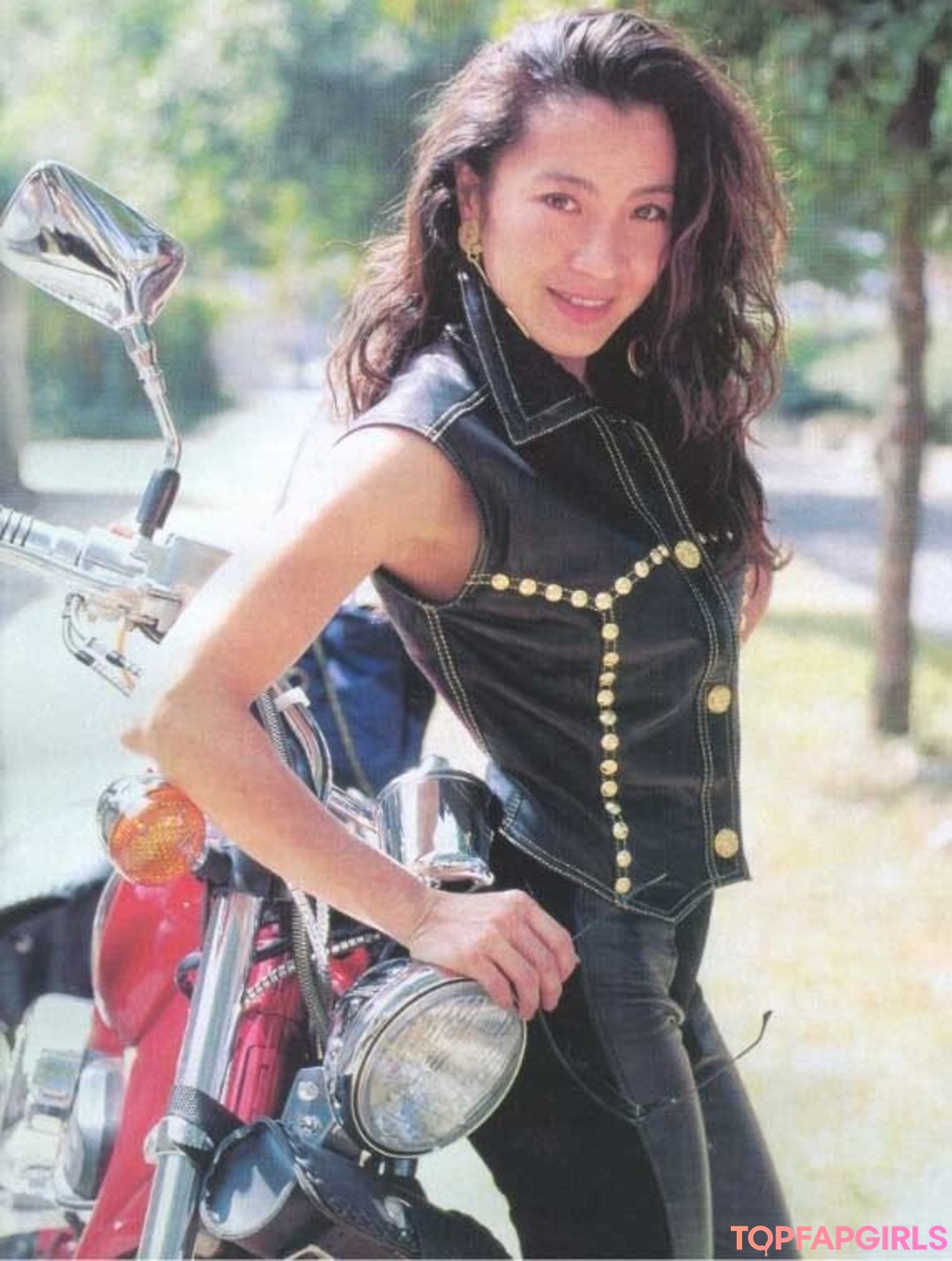 Michelle Yeoh porn actress pic