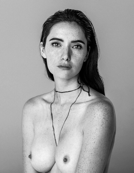 Sara Malakul Lane star pretty photos