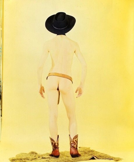 hottest midget onlyfans top picture