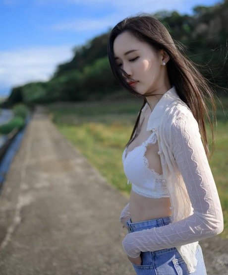 black hair milf onlyfans free nude archive