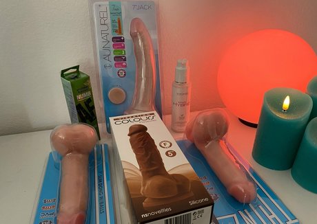 harlothayes hot model archive