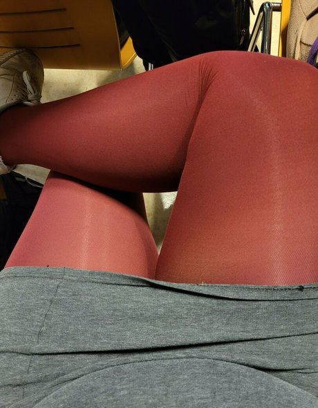 momegh naked actress pictures