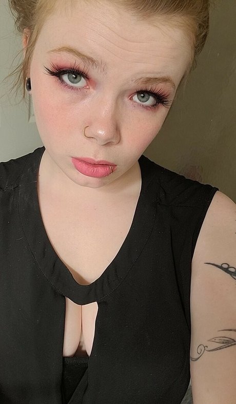 curvy lesbian onlyfans porno image