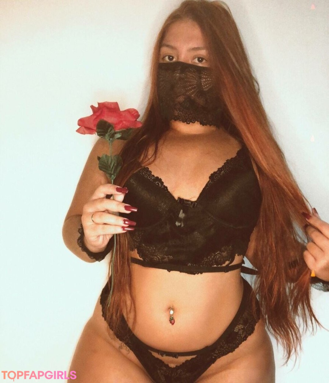 Giovana Damacena nude pornstar img