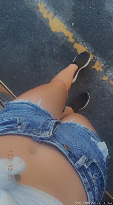 ameliaxy pornographic star img