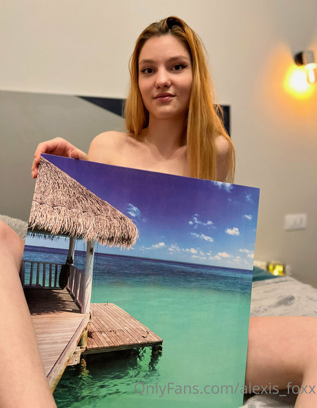 alexisfoxxie nudes actress image