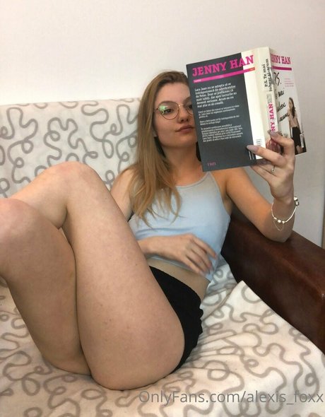 alexisfoxxie star erotic picture