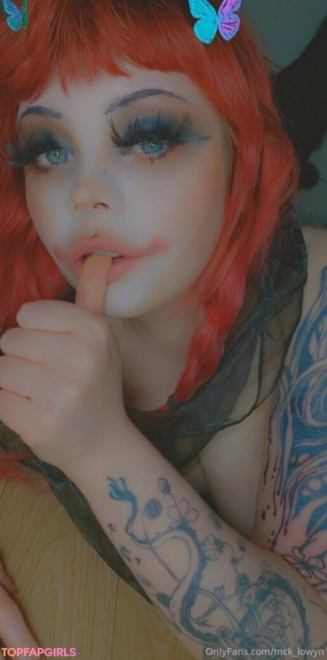 klowynm naked star img