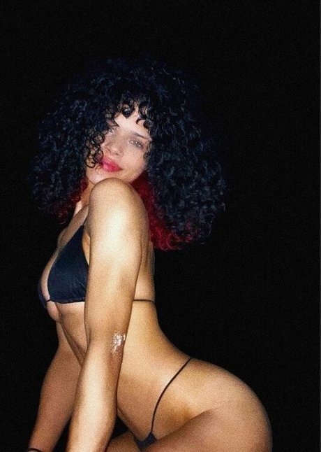 scarletsblade model nude gallery