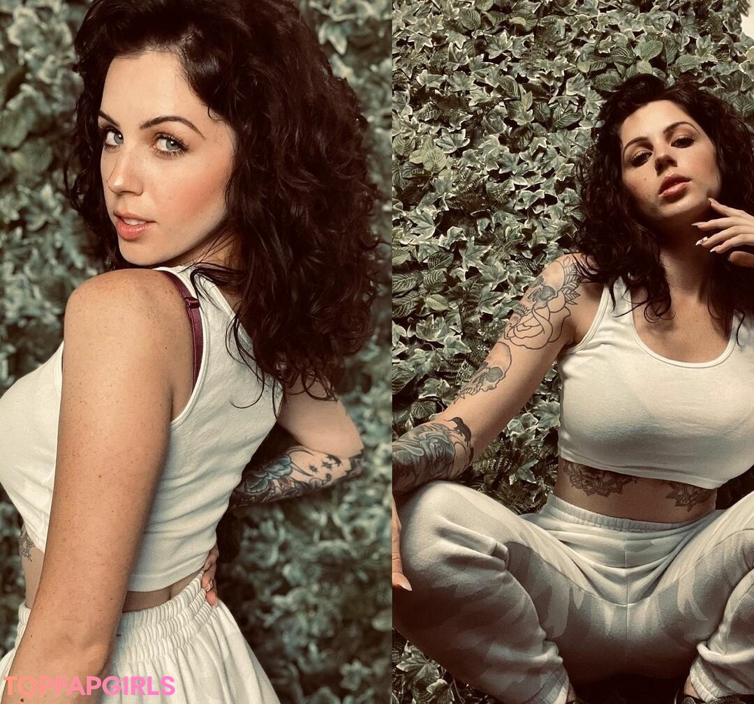 Punkqueenxoxo naked model pic