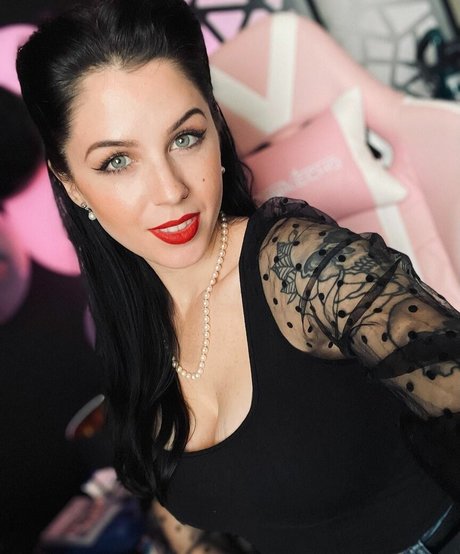 Punkqueenxoxo star exclusive pics