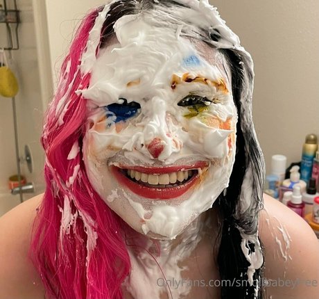 smollbabeyfree pornographic model image