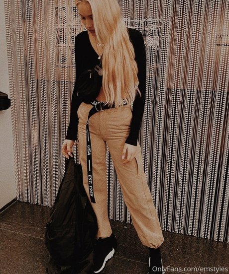 Dressupblondie free pornstar picture