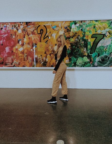 Dressupblondie model xxx image