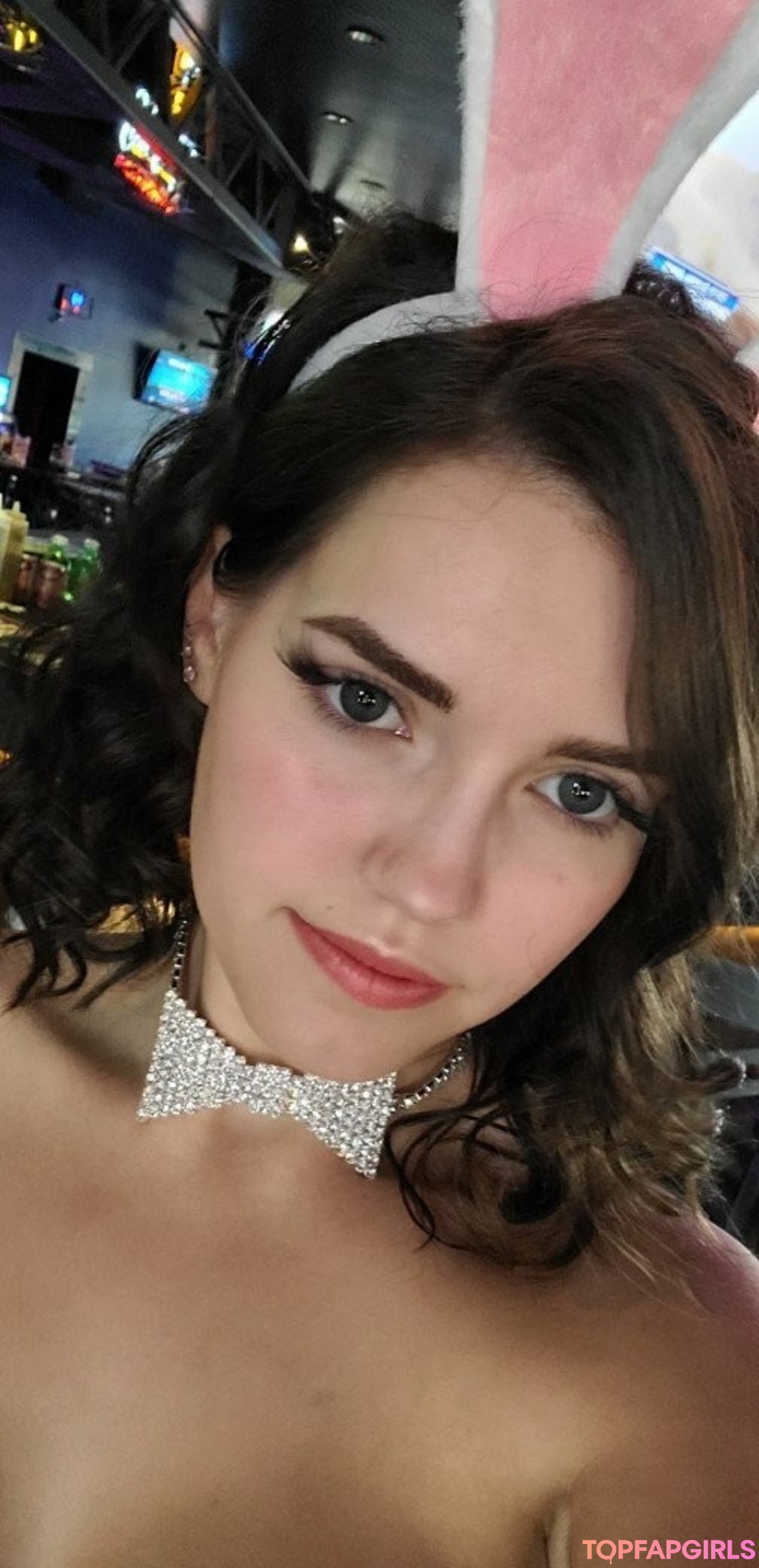 QT Lux art model pictures