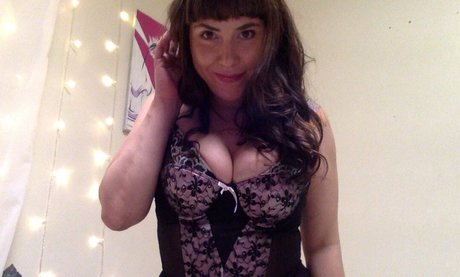 pennytrait model adult img