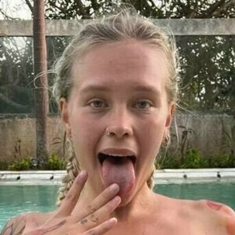 olimooo xxx model pic