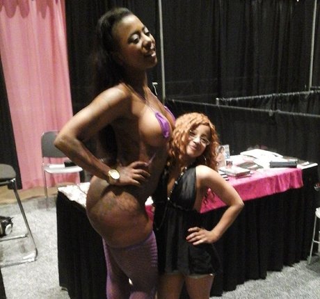 Gogo Fukme star high quality pictures