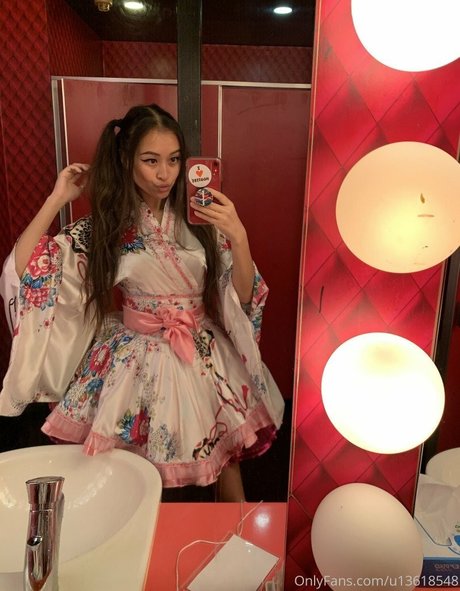 Official Kendama Babe hd model images