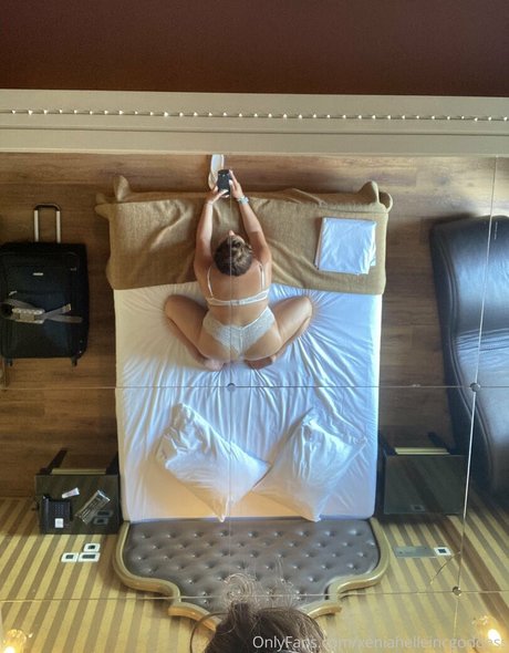 xeniahelleincgoddess model porn pic