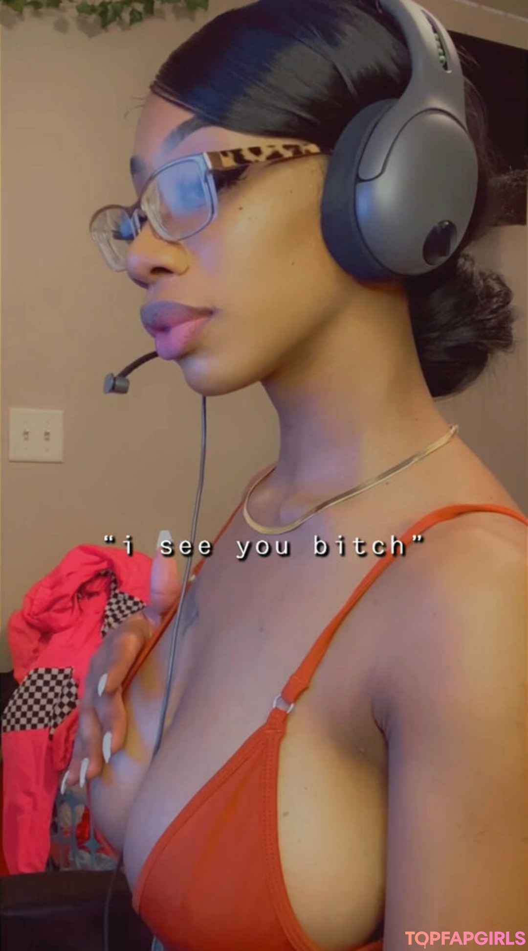 womanflo model hd image
