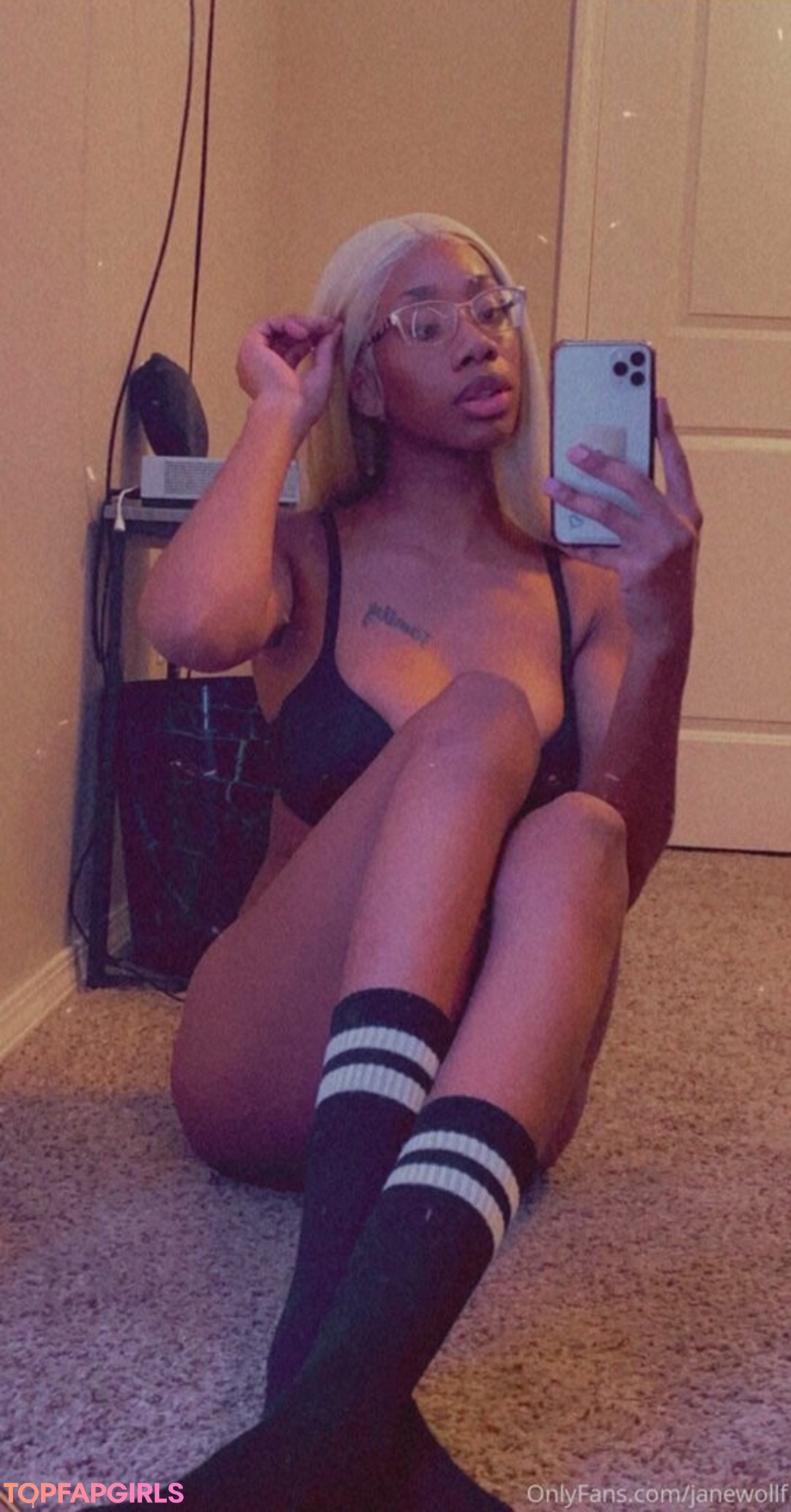 womanflo hot pornstar archive