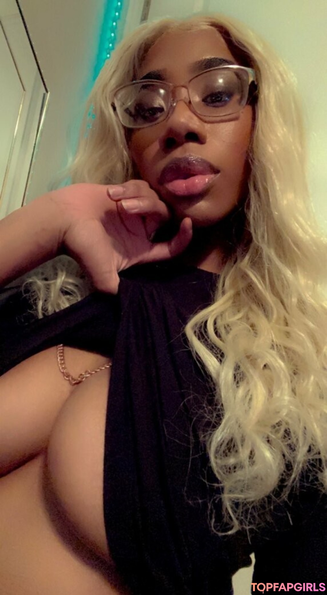 womanflo naked pornstar pics