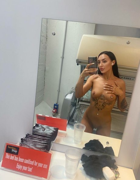 Tyler Jo Walker naked star picture