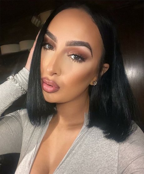 Omaima Benamre star nice picture