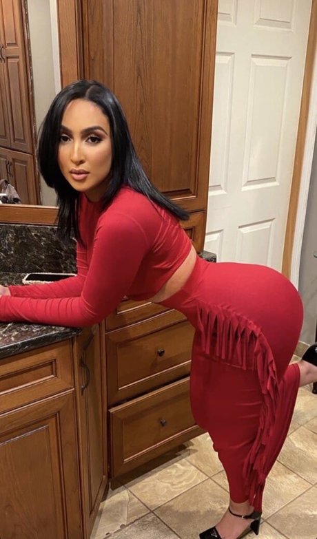 Omaima Benamre star xxx pictures