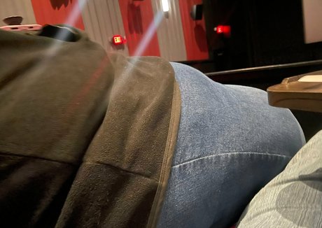 onlykrissy sexy pornstar photos