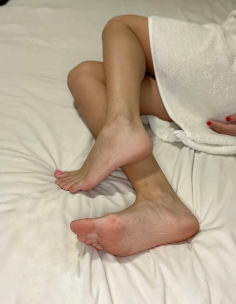 Itsnatysfeet pornstar high quality galleries