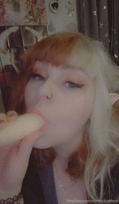 curvy lesbian onlyfans top image