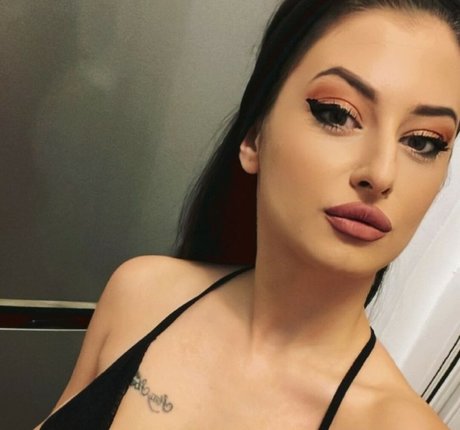 bodybuilder girls onlyfans art nude pics