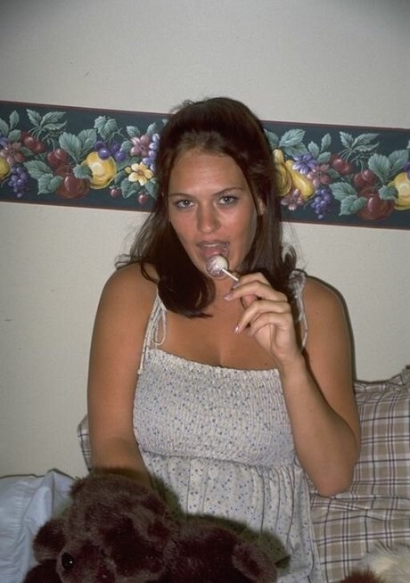 Daizie Kellogg sex model image