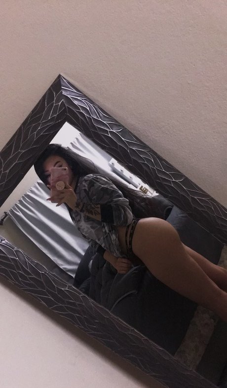 Olivia Ichika top star photos