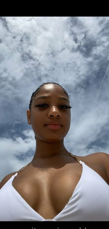 amateur shemale onlyfans hot pictures