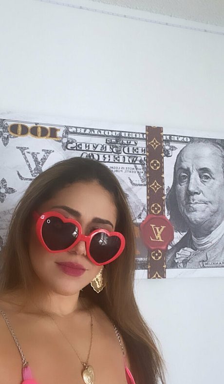 playgirlcarli18 pornstar art photos