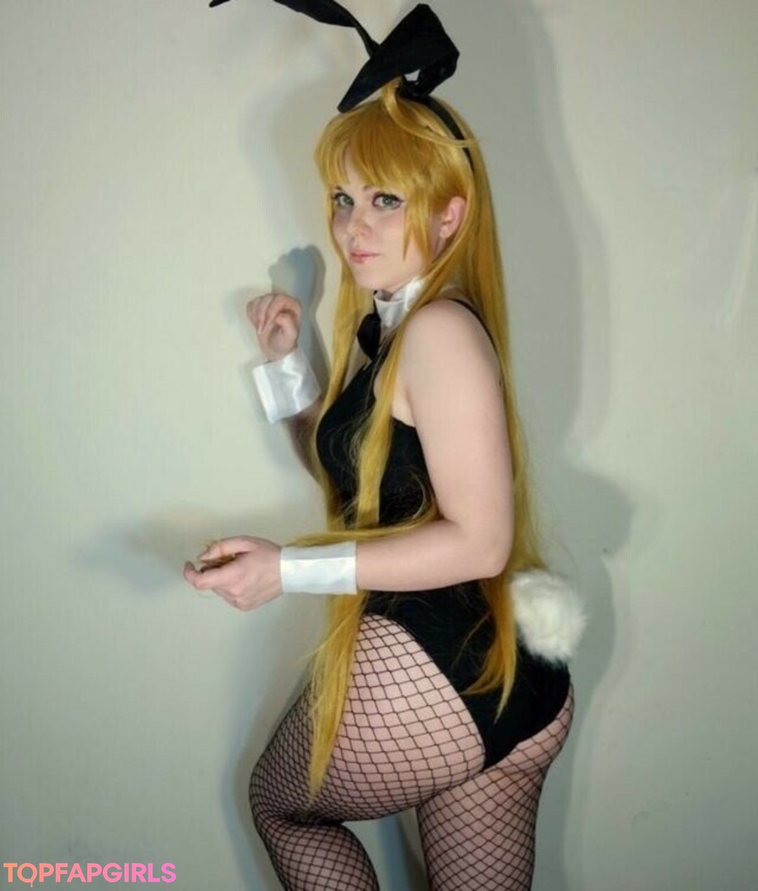 Abi Aikou star erotic image