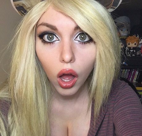 Abi Aikou hd pornstar images