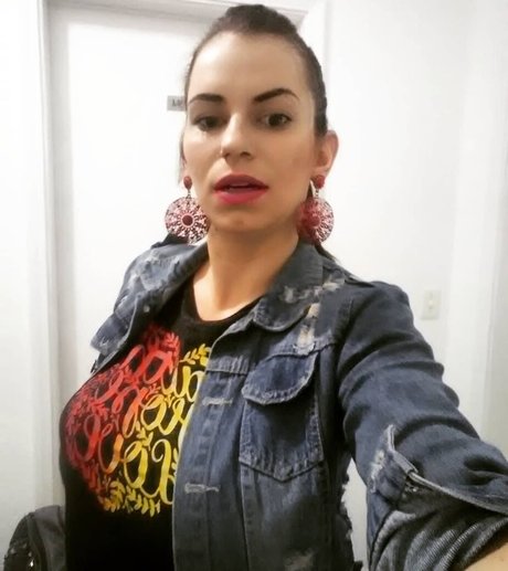 Ju Luz free star image