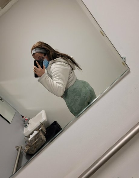 hersecretpage model beautiful image