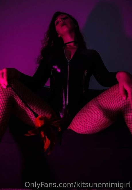 kitsunemimigirl model nude images